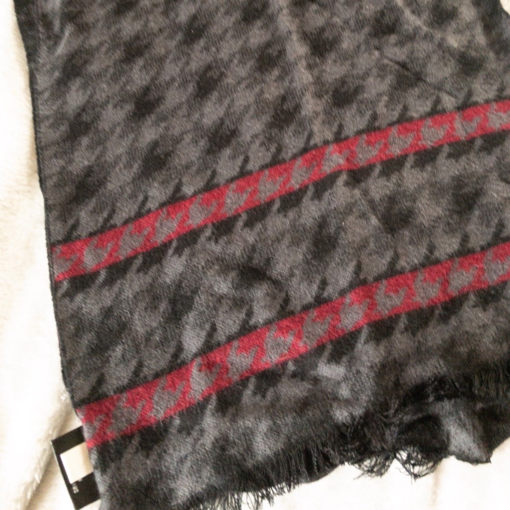 VAN HEUSEN scarf